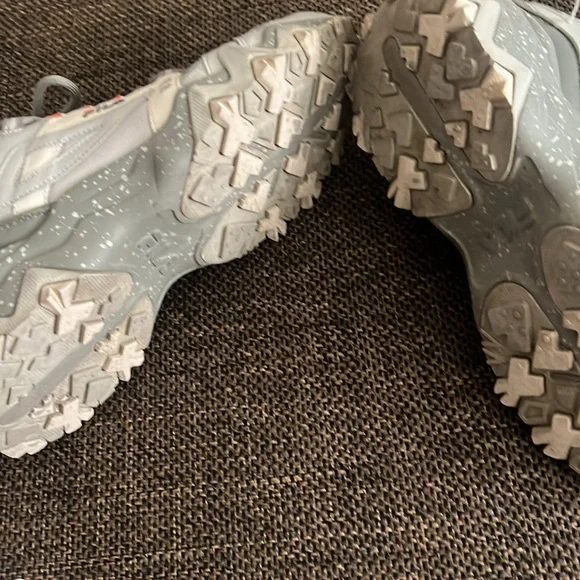 Filas Size 9 Women’s - Picture 5 of 7